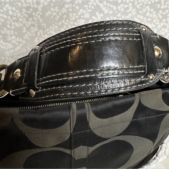 Coach Carly Purse Handbag Signature Logo 13009 Shoulder & Dustbag - Picture 9 of 10